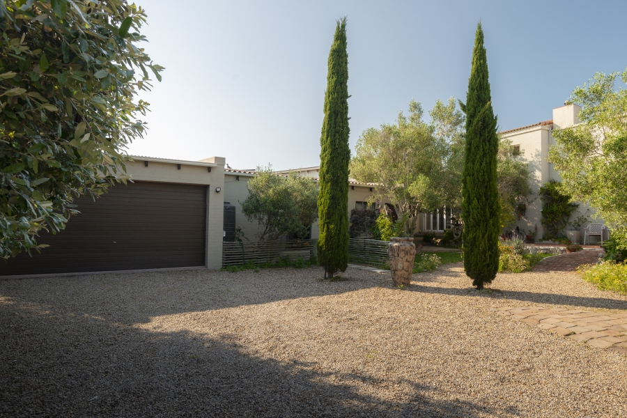 4 Bedroom Property for Sale in Myburgh Park Western Cape